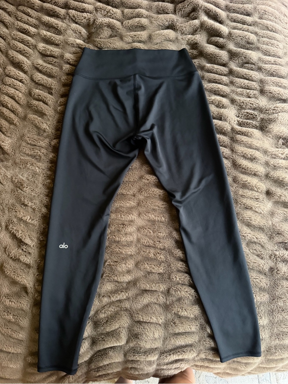 ALO Yoga Black High-Waist Leggings - Picture 3 of 3